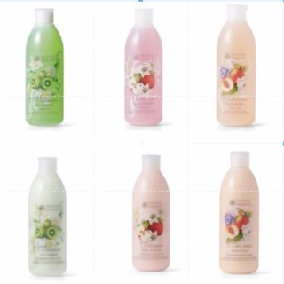 โลชั่นทาผิวมาพร้อมกับShimmering + เจลอาบน้ำผสานวิตามินจากผลไม้ Fresh &amp; Juicy Delight ของoriental ขนาด 250 ml.