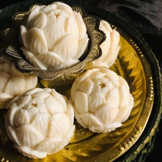 [ หอมอร่อย ขายดีมากๆ ] 🪷 ขนมดอกบัวลักษมี รับทรัพย์ ( ดอกใหญ่ ) ถวายพระแม่ลักษมี ความรัก เงินทอง