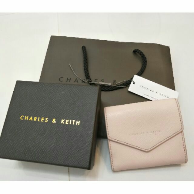 กระเป๋า Charles&amp;keith  สีชมพูแท้