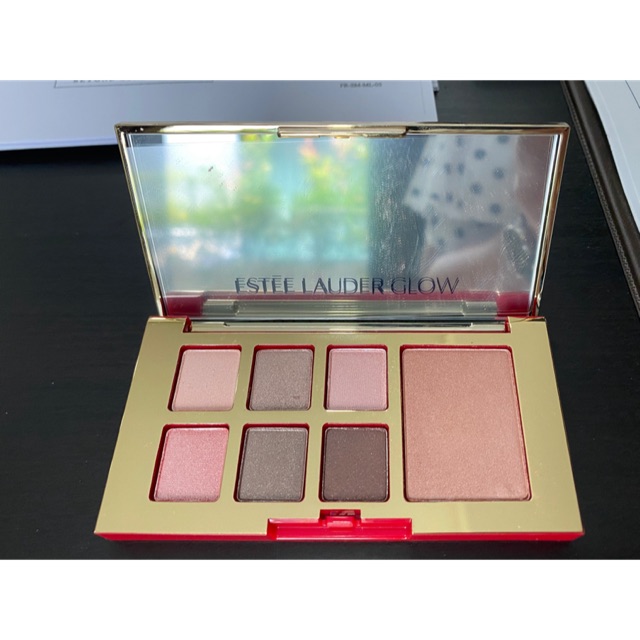 Estee Lauder Pure Color Envy Eye and Cheek Palette สีนู๊ดเหมาะกับทุกสภาพผิว สิ้นค้ามีชิ้นเดียวค่ะ ขอ