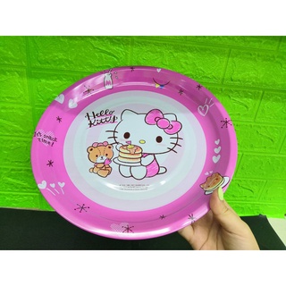 ถาดกลมแสตนเลสเคลือบลายโดเรม่อน ลาย Hello KITTY ขนาด 30 cm เหมาะสำหรับใส่สิ่งของ เสริฟอาหาร ใส่ผลไม้ ฯลฯ ลิขสิทธิ์แท้