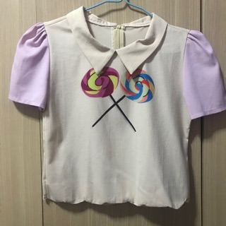 เสื้อมือสอง คอปก ลายลูกกวาดหวานๆ ✌🏻