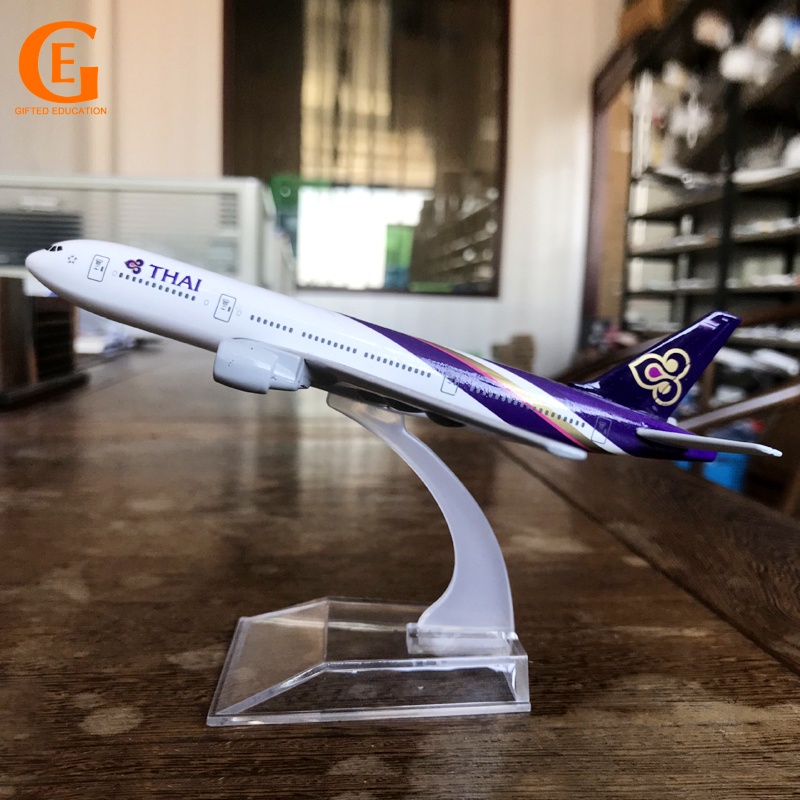 Thai Airways Boeing 777 โมเดลเครื่องบินจอแลนดิ้งขนาด 16 ซม