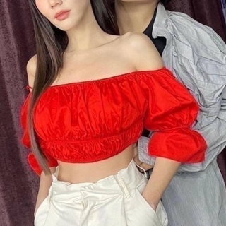 Set เสื้อตัวสั้น รอบคอ แขนและเอวเย็บสม็อค กางเกงขายาว แต่งจับจียช่วงเอวด้านหน้า