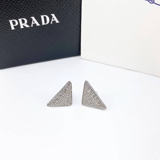 PRADA CRYSTAL LOGO RHINESTONE-EMBELISHED DANGLE JEWELS ZIRCONIA EARRINGS เครื่องประดับ ตุ้มหูปราด้า ต่างหู สามเหลี่ยม