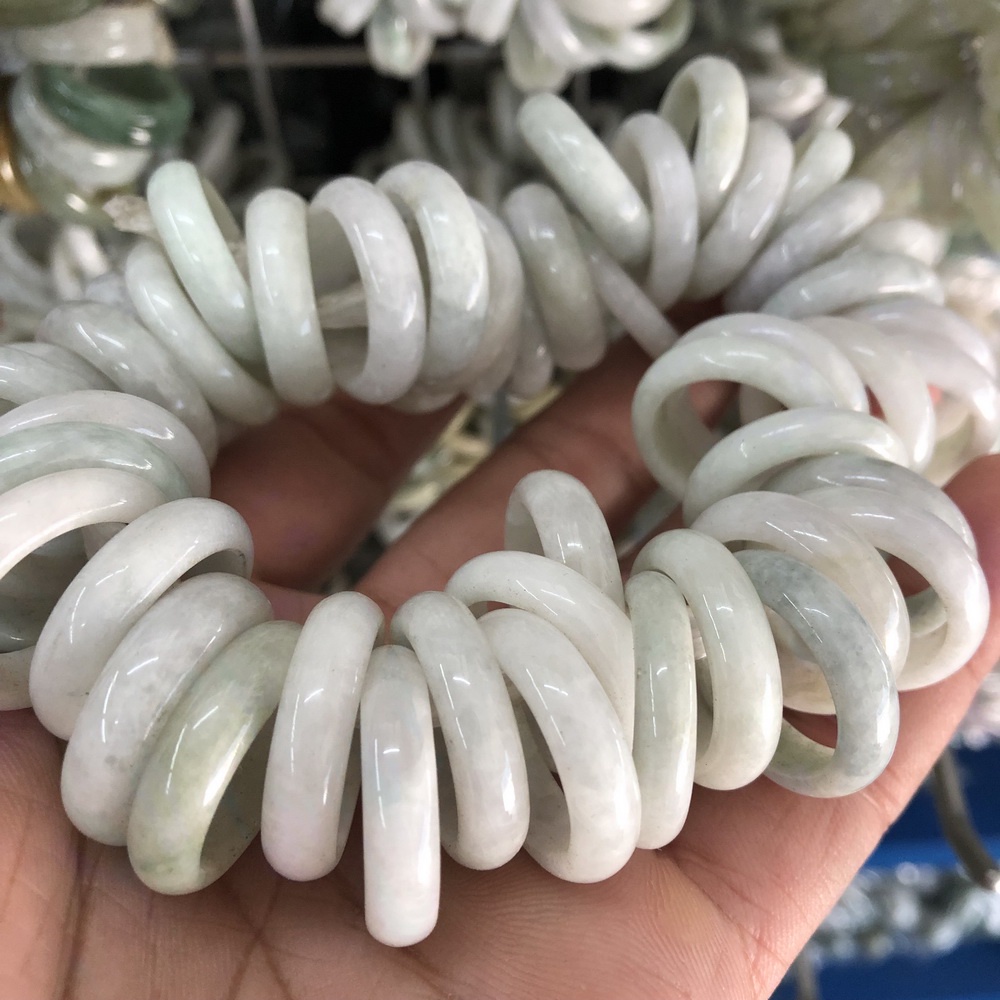 แหวนหยก ✅ พร้อมส่ง ราคาส่ง ถูกที่สุด ‼️ สีโทนขาว