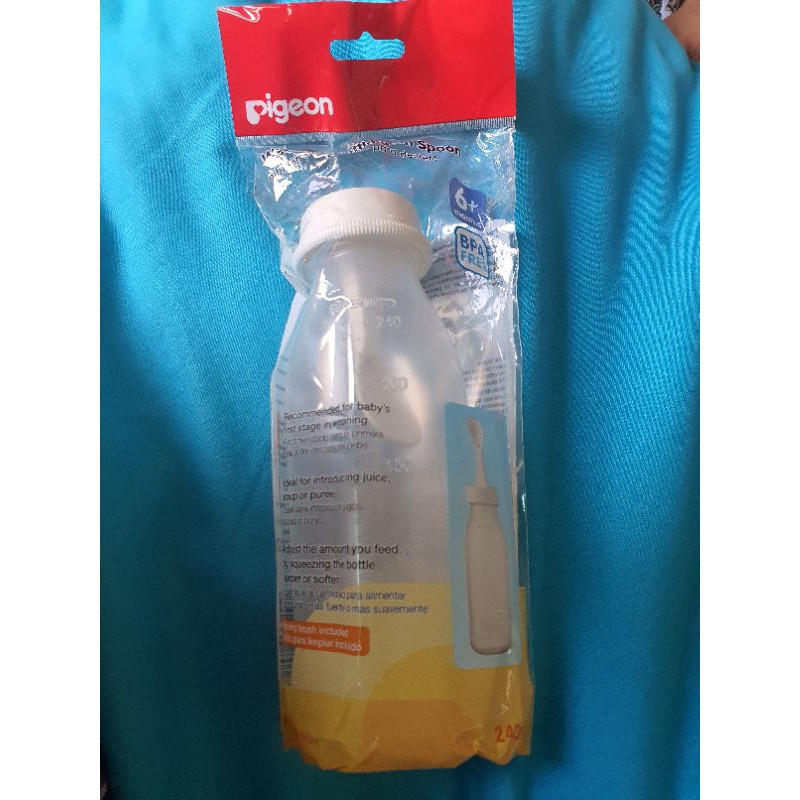 ขวดป้อนอาหารพร้อมช้อน Pigeon
