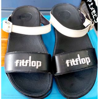 FITFLOP รองเท้าแตะแบบสวมมีส้น เดินนิ่มเบาสบาย ใหม่ 100%