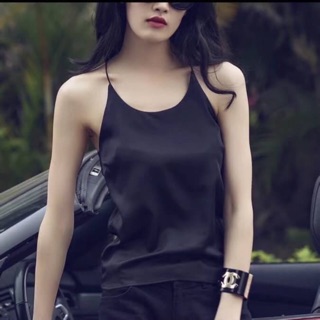 เสื้อสายเดี่ยว โชว์หลัง