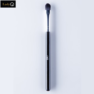 Lady Q Eye sweep Brush แปรงทาทั่วกระบอกตา – สีดำ (LQ-016)