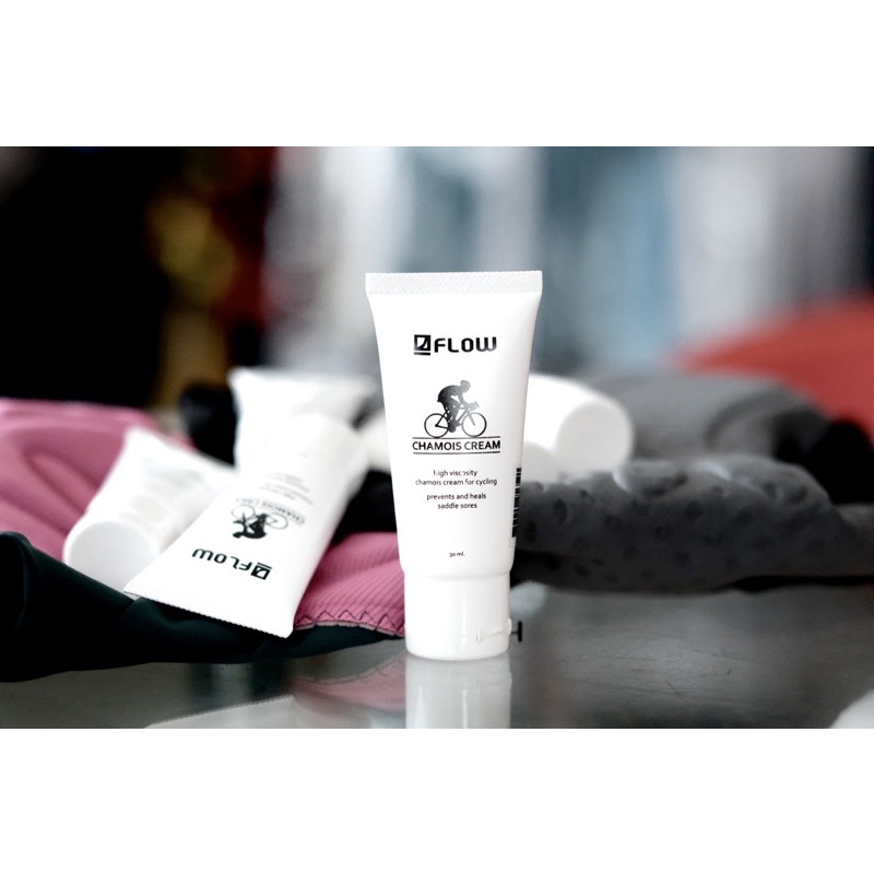 FLOW Chamois cream ชามัวร์ครีม สำหรับนักปั่น ช่วยหล่อลื่นและลดการเสียดสีของโคนขาหนีบ ขณะปั่นจักรยาน