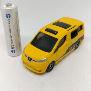 Nissan Nv200 tomica tomy