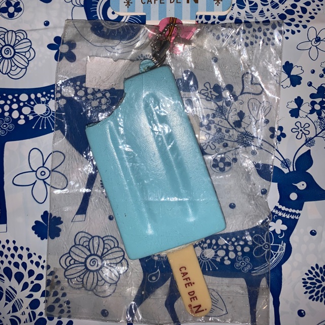 สกุชชี่ Cafe De N Ice Bar -