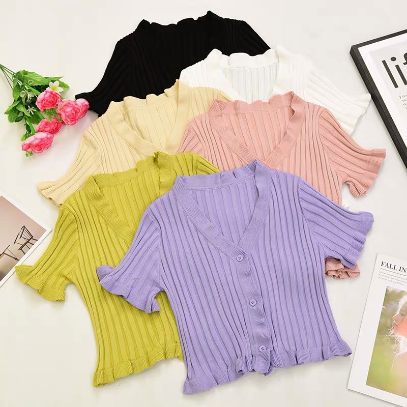 Cicishop(พร้อมส่ง)เสื้อครอปทรงมินิมอล แต่งกระดุมหน้าแต่ระบ่ายน่ารักมาก ...