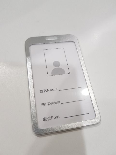 ideecraft กรอบใส่บัตรพนักงาน โลหะอย่างดี เปิดหน้า-เปิดหลัง 2 ด้าน แนวตั้ง สวย ทันสมัย บางเบา ทนทาน ใช้ง่าย - รูปที่ 2