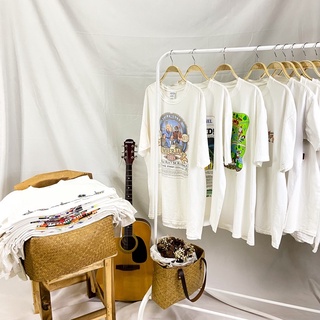 *เฉพาะไลฟ์สด White vintage tee’ เสื้อยืดขาวลายวินเทจมือสอง