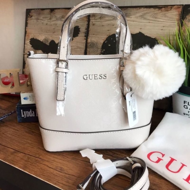 กระเป๋า GUESS tote แท้100% “งาน outlet”