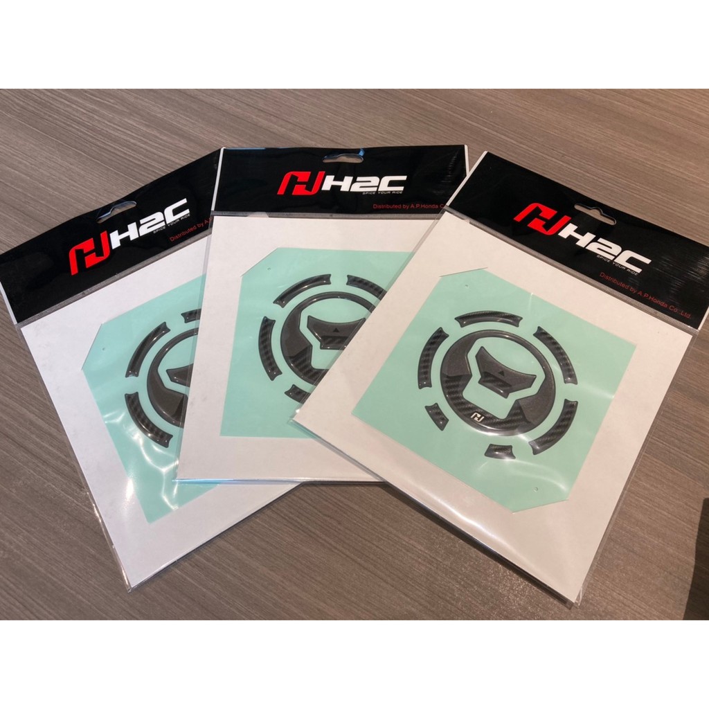 สติ๊กเกอร์กันรอยฝาถังน้ำมันเชื้อเพลิง  H2C สำหรับ NX500 CBR 500,650,1000 R (APMKNAJ17600ZA)