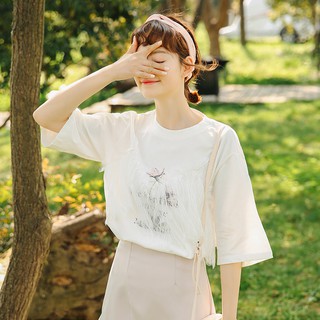 เสื้อยืดสีขาว เเต่งลูกไม้