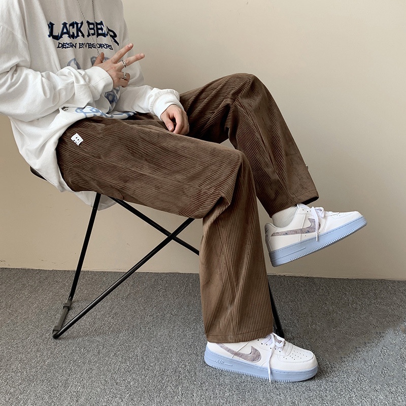 Retro สีน้ําตาล High Street ins Street Wear Corduroy กางเกงลําลองขากว้างผู้ชาย
