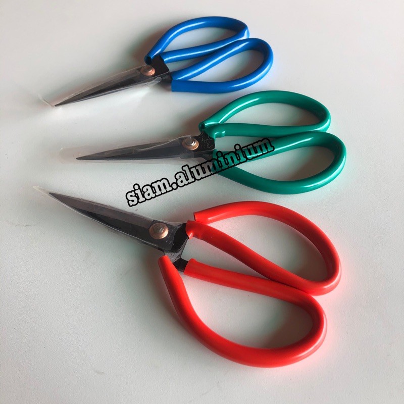 กรรไกรตัดผ้า ขาหุ้มยาง #2 ( 7.5” ) คละสี