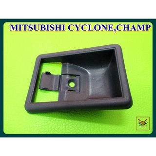 MITSUBISHI CYCLONE CHAMP DOOR HANDLE SOCKET LH&amp;RH "BLUE" (1 PC) // เบ้ารองมือเปิดใน สีน้ำเงิน 1 อัน ใช้ได้ทั้งซ้ายและขวา