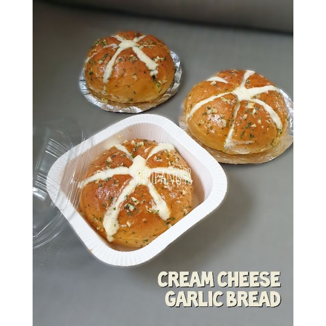 ขนมปังเนยกระเทียมครีมชีส Cream cheese garlic bread