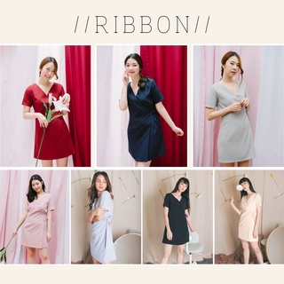 Ribbon Dress เดรสสั้น ทรงป้าย ผูกเอว ผ้าสีเรียบ