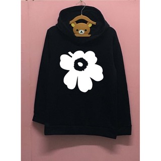 เสื้อฮู้ดสีดำสกรีนลายmarimekkoสีขาวผ้าเนื้อนุ่ม