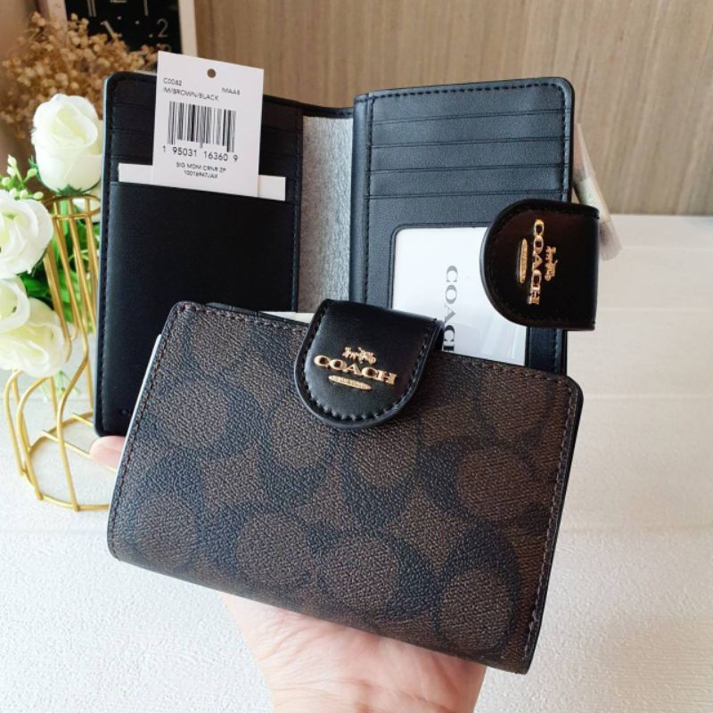 🎀 (สด-ผ่อน) กระเป๋าสตางค์ CW786 / C0082 Medium Corner Zip Wallet in Signature Canvas