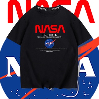 เสื้อยืดแขนสั้น ผ้าฝ้ายแท้ พิมพ์ลายนักบินอวกาศ NASA เหมาะกับฤดูร้อน สไตล์ยุโรป และอเมริกา สําหรับผู้ชาย และผู้หญิง 230 ก