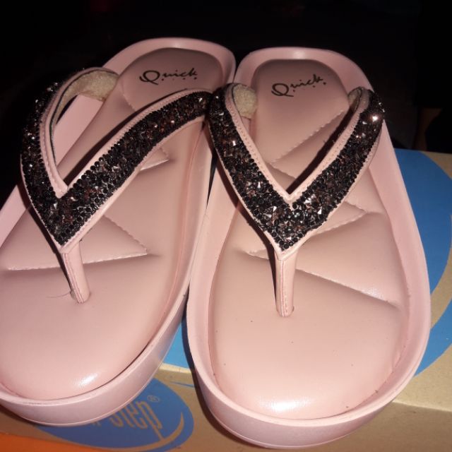 รองเท้า Quick Step