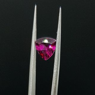 Rhodolite Geniune Gemstone (Triangle Shape)