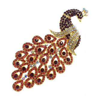 Vintage jewelry แฟชั่นเข็มกลัดขนาดใหญ่ เพชรคริสตัลสีแดง เข็มกลัดนกยูงสีทอง peacock brooch