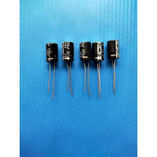 C.คอนเดนเซอร์ 220 uF 16 V (ราคาตัวละ 25 บาท)