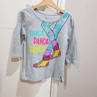 เสื้อเด็กผู้หญิง ยี่ห้อ GAP ไซส์ 120 cm. สภาพใหม่ มือสอง