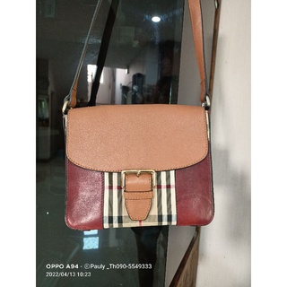 Burberry crossbody vintage bag used like new good condition