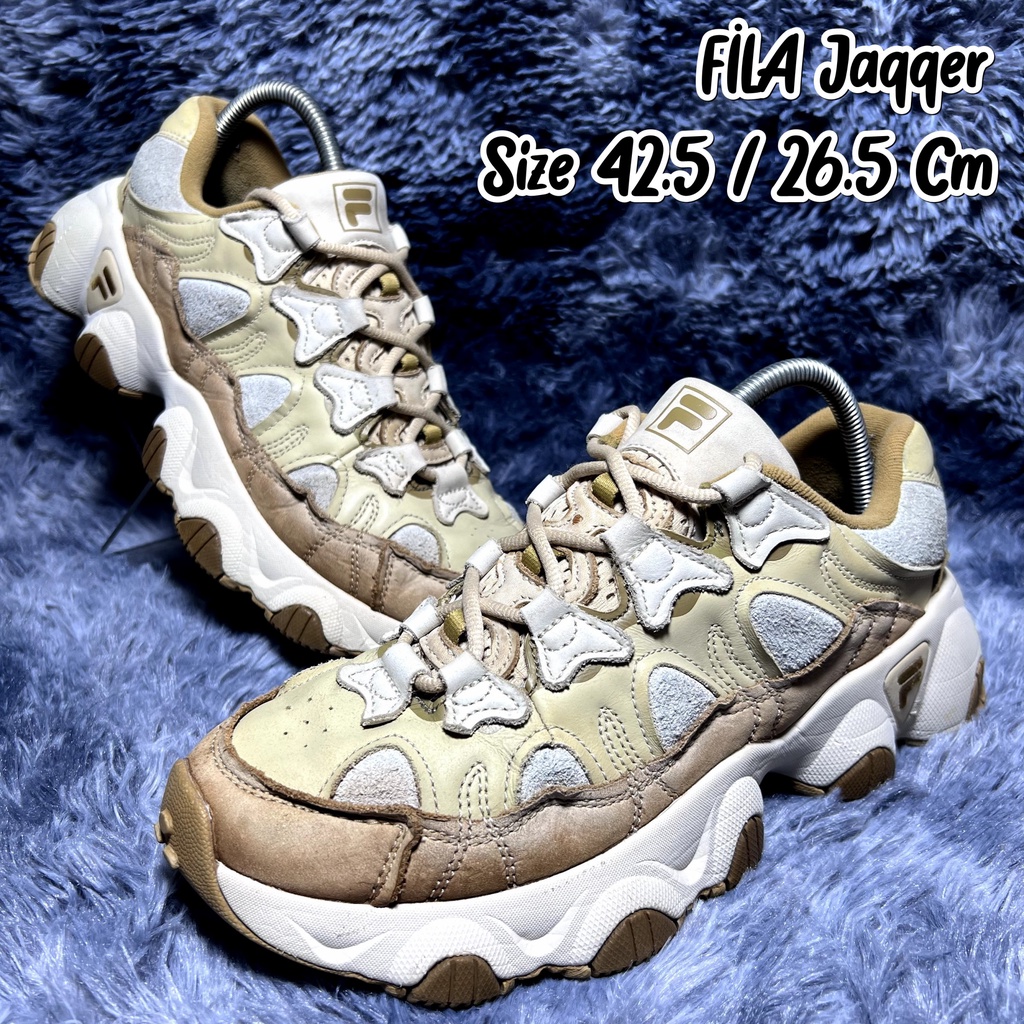FILA Jaqqer Size 42.5 / 26.5 Cm รองเท้าผ้าใบมือสอง คุณภาพดี ราคาสบายกระเป๋า
