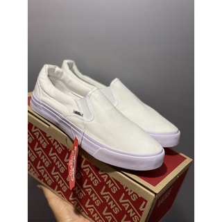 {พร้อมส่ง}รองเท้าผ้าใปแวนสวมตาราง ขาวดำ{Vans slip on}มีไซส์36ถึง45 ผู้หญิงและผู้ชาย รองเท้าใส่ลำลองใส่เที่ยว