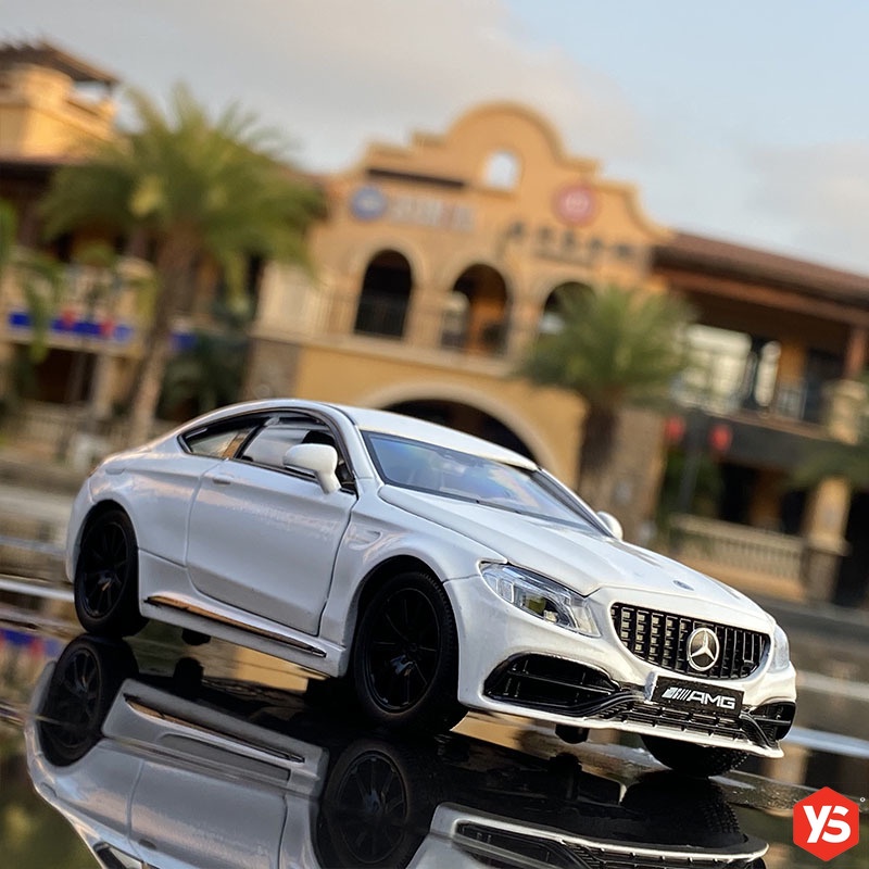 โมเดลรถเหล็ก​ รถ​โมเดล​ [มีฐาน​มี​กล่อง]​ Benz C63S AMG​ ยาว15cm สเกล 1/32 มีเสียง​มีไฟ​​ เปิด​ได้​ห