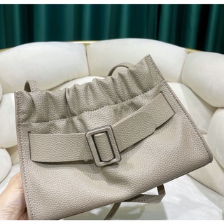 Square Scrunchy Soft bag กระเป๋า tote หนังลูกวัว สายเข็มขัดถอดได้