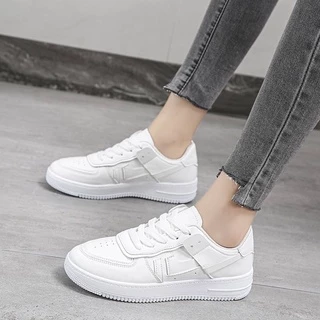 รองเท้าผ้าใบ รองเท้าผ้าใบ สีขาว หนังเทียม หนังนิ่ม น้ำหนักเบา สวมใส่สบาย ดีไซน์เก๋ มีรูระบายอากาศ H559