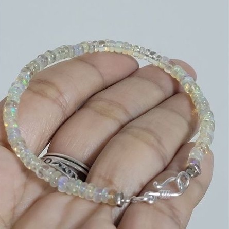 สร้อยข้อมือโอปอลแท้ ไฟสวย อะไหล่เงินแท้ (Natural Rainbow Opal Beads Bracelet)