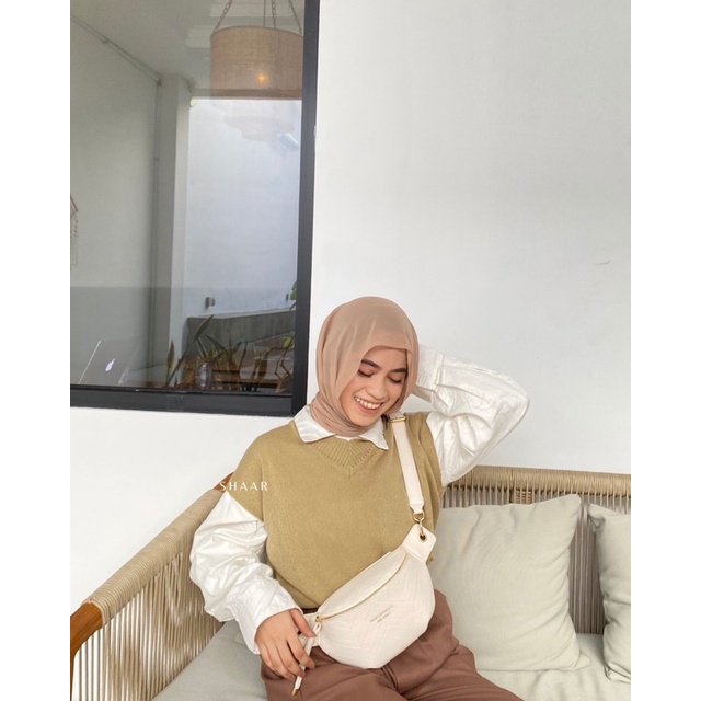 Knit Vest***********