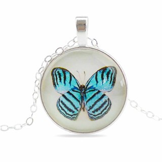Suvani Jewelry - Blue Butterfly White Glass Cabochon Art Vintage จี้ผีเสื้อ พร้อมสร้อยยาว 20-22 นิ้ว