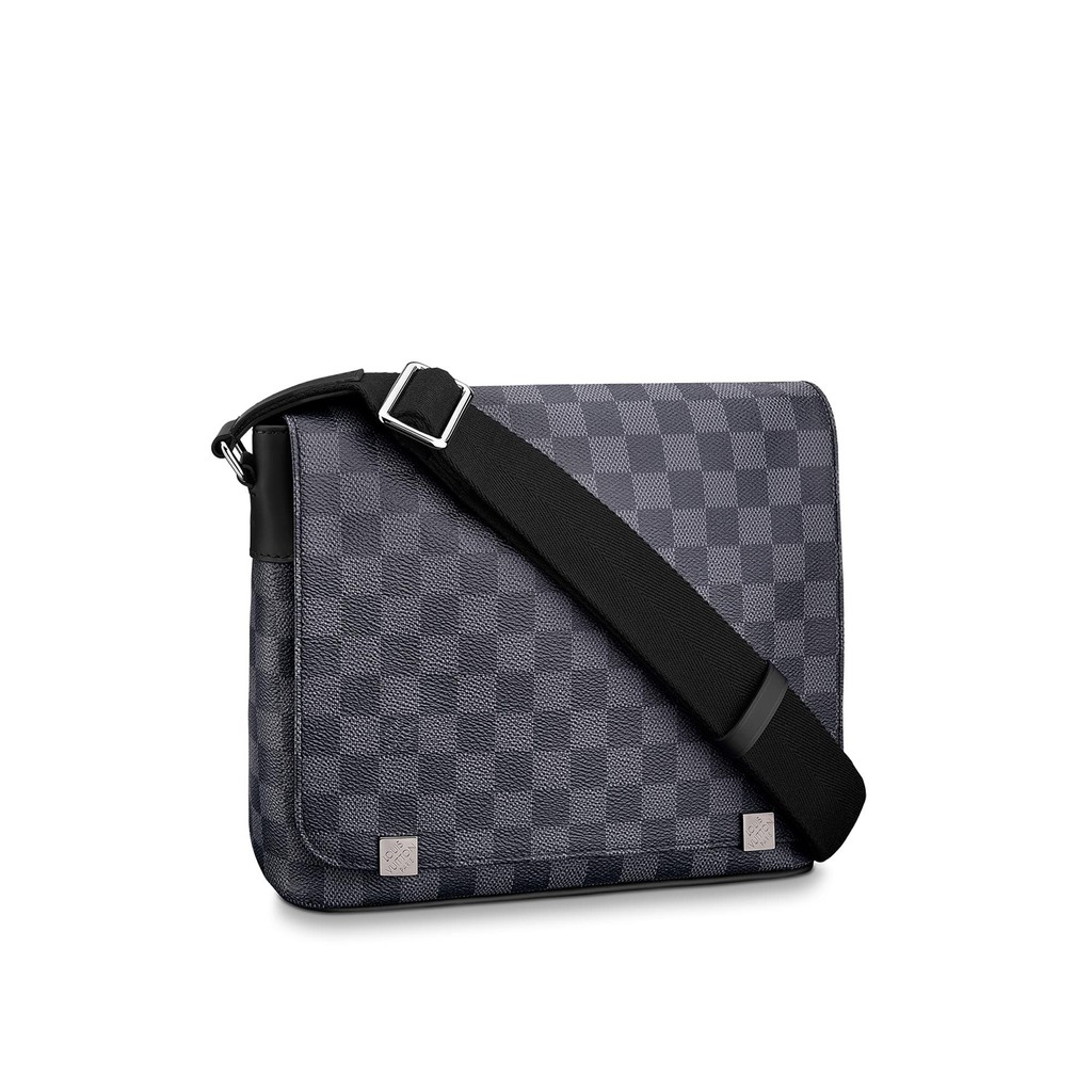 Louis Vuitton Graphite District PM สภาพสวย ซื้อเมื่อปี 2019