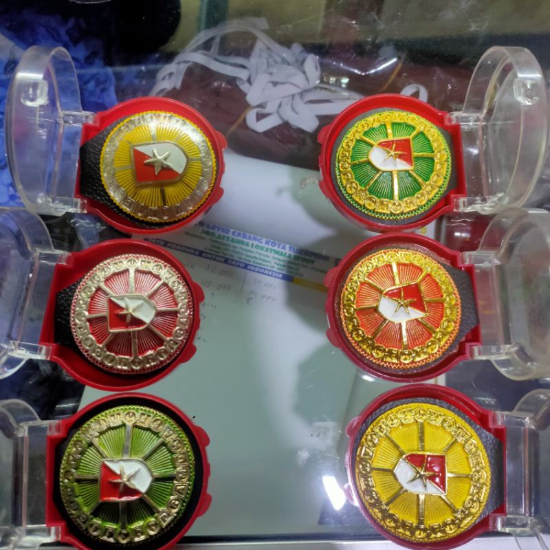 ตราผู้นําลูกเสือ KPD และ kpL