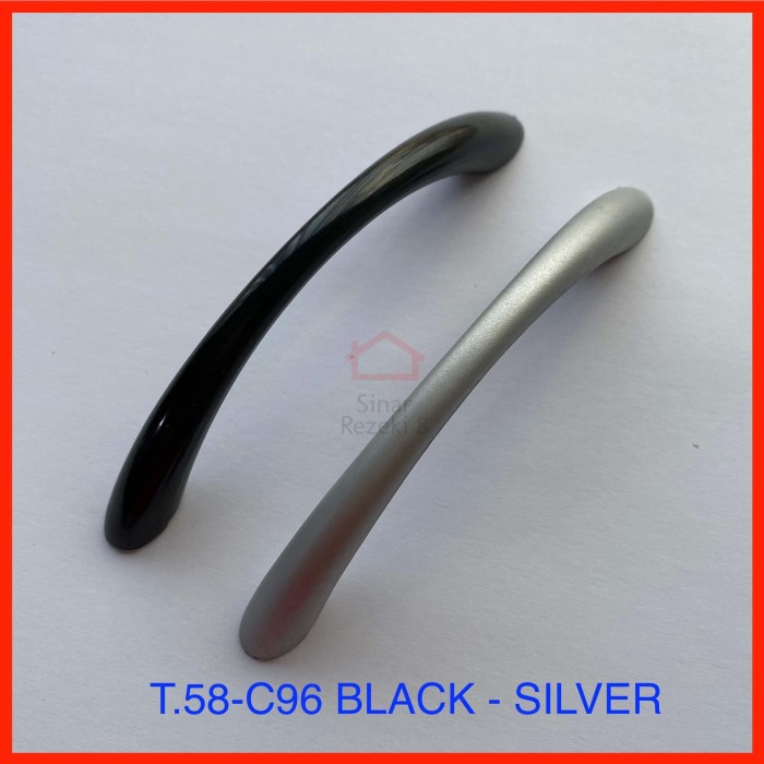 58 C96 ที่ดึงลิ้นชัก / ประตูตู้สีเงินสีดํามือจับเสี้ยว - สีดําทันสมัยเรียบง่าย