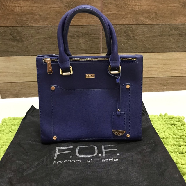 กระเป๋าถือ FOF