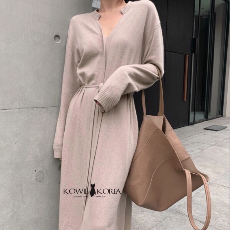Kowie Korea Nonny (202) เดรสยาวผ้าไหมพรมญี่ปุ่นแต่งคอวี
